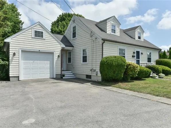 48 Kickemuit Rd, Warren, RI 02885