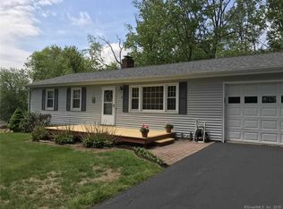 3 Shetland Dr, Wallingford, CT 06492