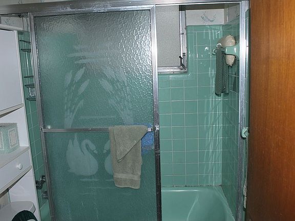 3rd image of 1117 Orwell Ave