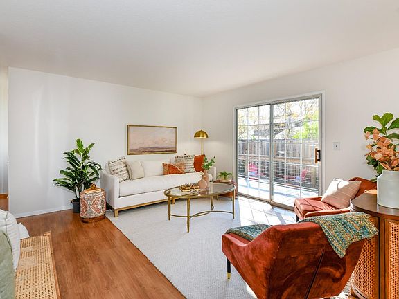 3rd image of 1807 Aurora Drive