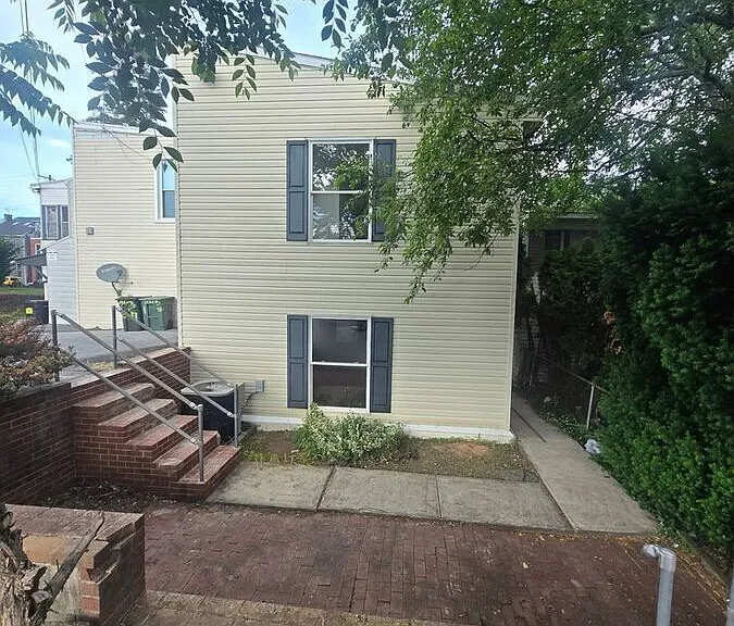 247 S 8th St #2 — Photo 22