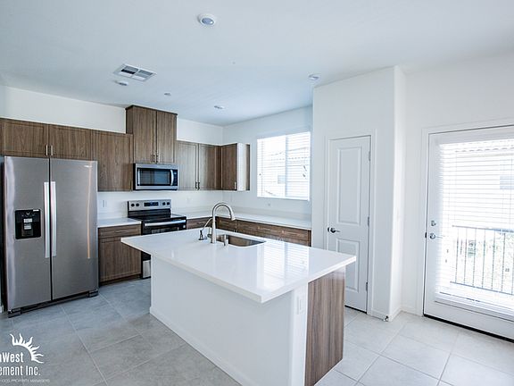 2nd image of 5765 Crenellated St