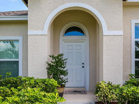 2nd image of 2089 SW Americana St
