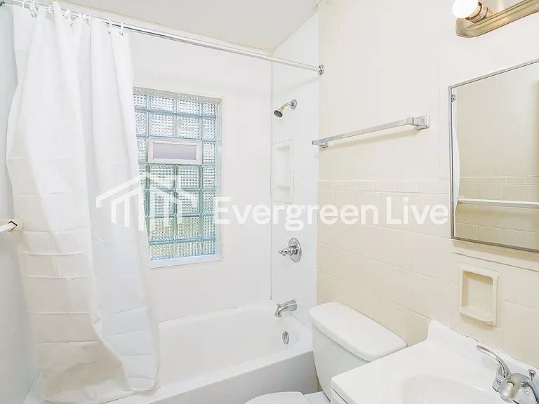 4218 N 67th St — Photo 7
