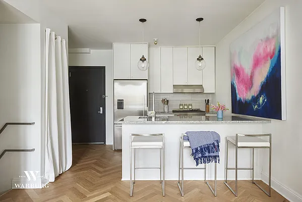 Sold by Warburg | media 18