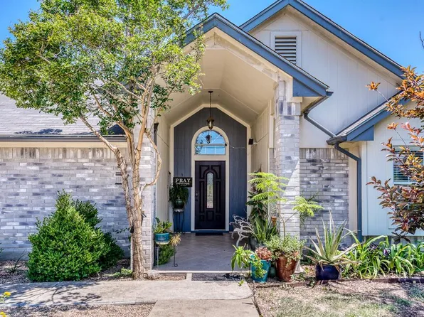 1102 Oak Hollow Dr, Leander, TX 78641