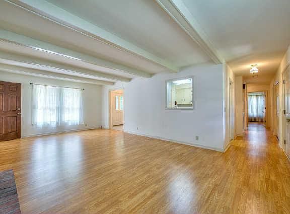4th image of 7233 Green Meadows Ln