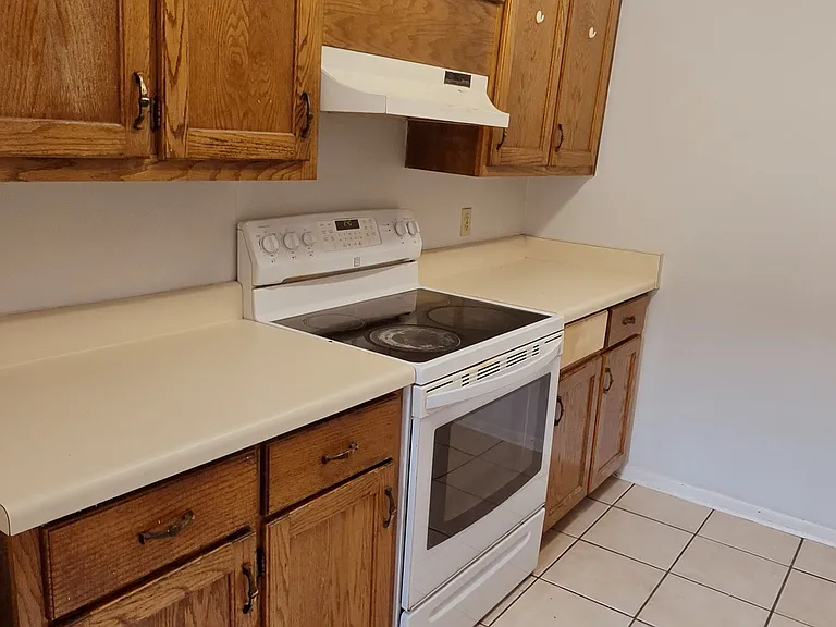 2301 Michigan Ave #11 — Photo 6