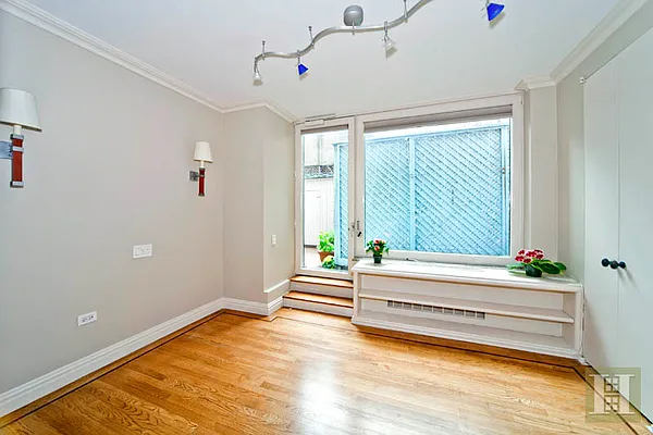 Rented by Halstead Real Estate | media 37