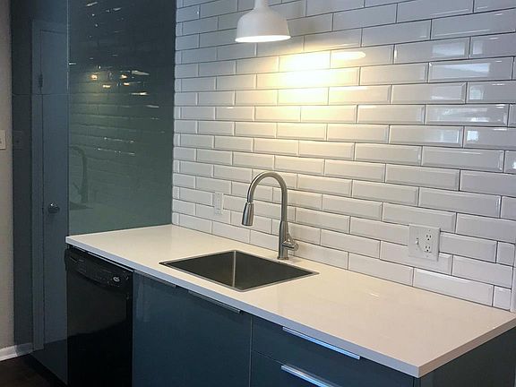 3rd image of 2724 McCart Ave #2726
