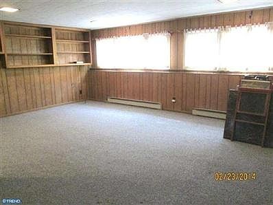 5th image of 221 Belle Arbor Dr