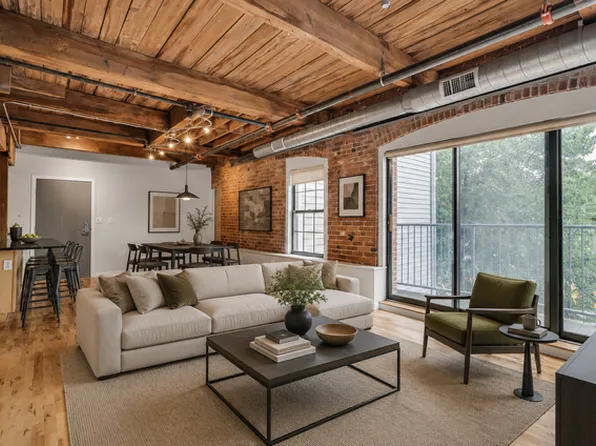 210 Broadway, Everett, MA