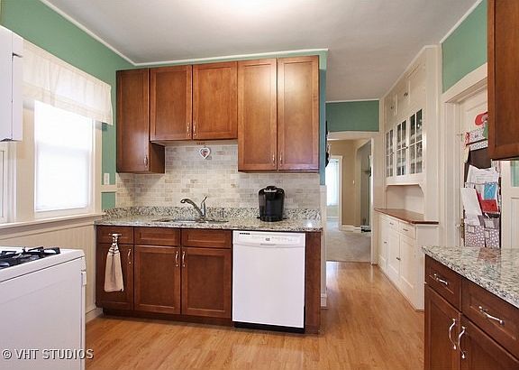 3rd image of 4823 N Nashville Ave