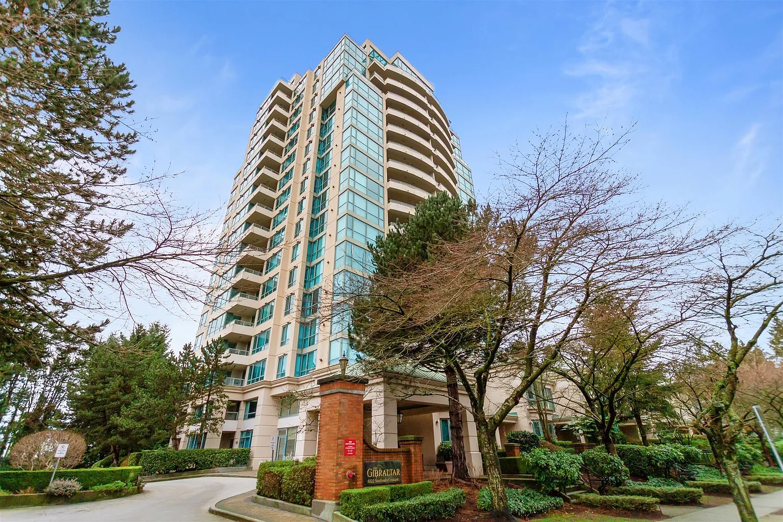 6622 Southoaks Cres #906 photo 1