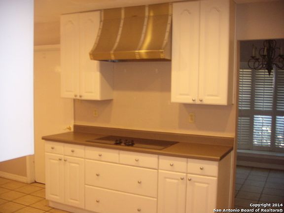 3rd image of 2110 Broken Oak Dr