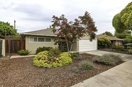 889 Embarcadero Rd Photo 1
