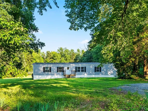 5786 Howerton Rd, Dunnsville, VA 22454