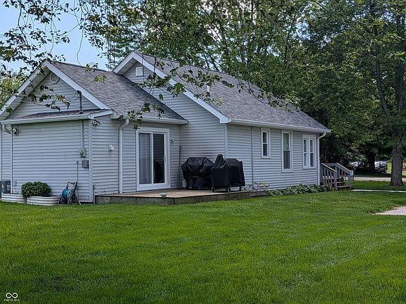 2nd image of 776 S Donald St