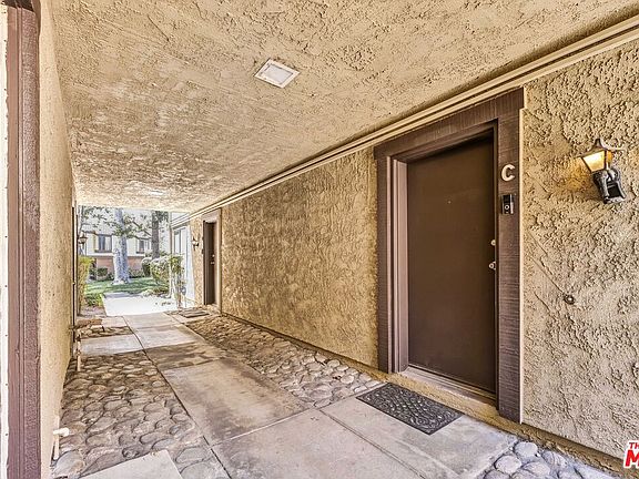 2nd image of 9322 Shadowood Dr APT C
