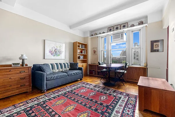 Sold by Compass | media 1