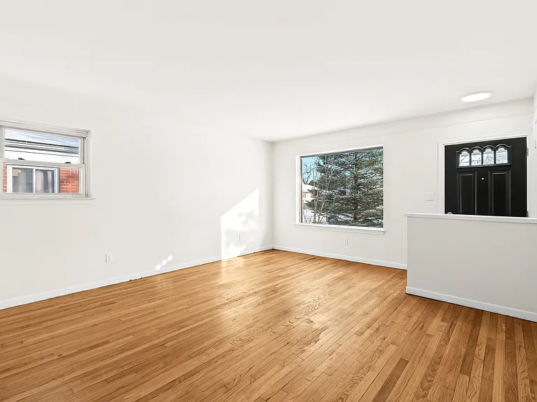 18405 Gillman St — Photo 5