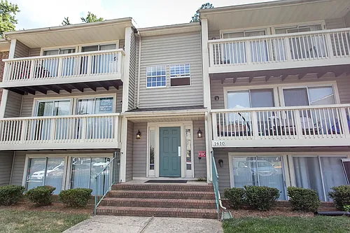 1610D Arlyn Cir Photo 1