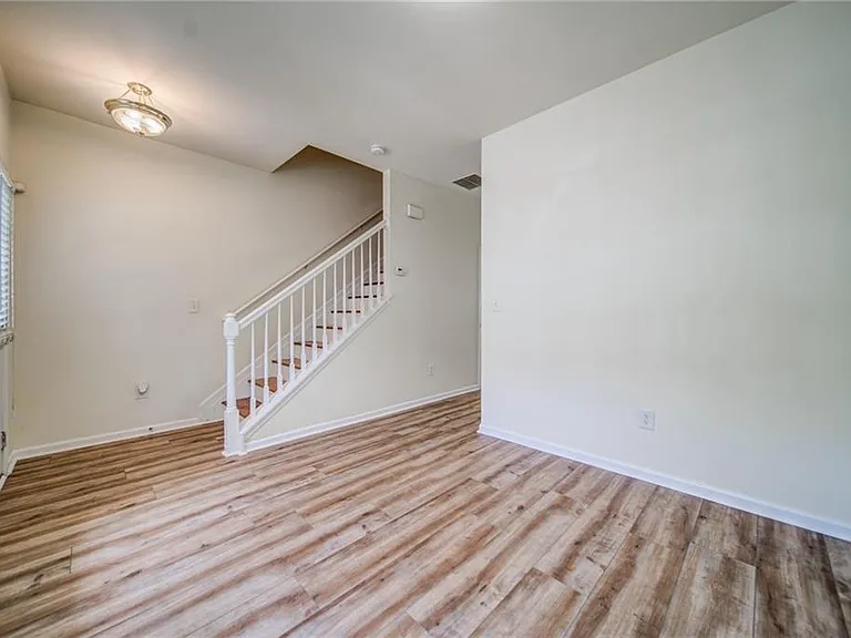 3285 Hidden Cove Cir — Photo 6
