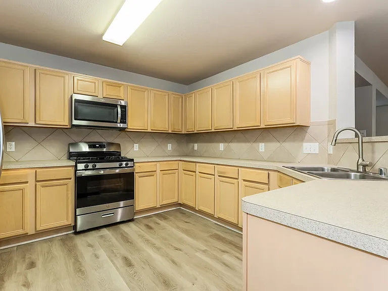 6403 Misty Brook Bend Ct — Photo 9