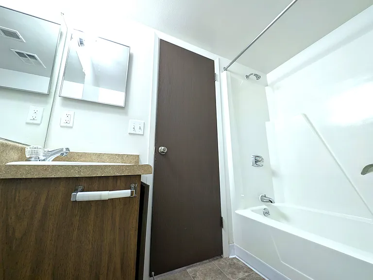 Charter Oaks Apartments — Photo 99