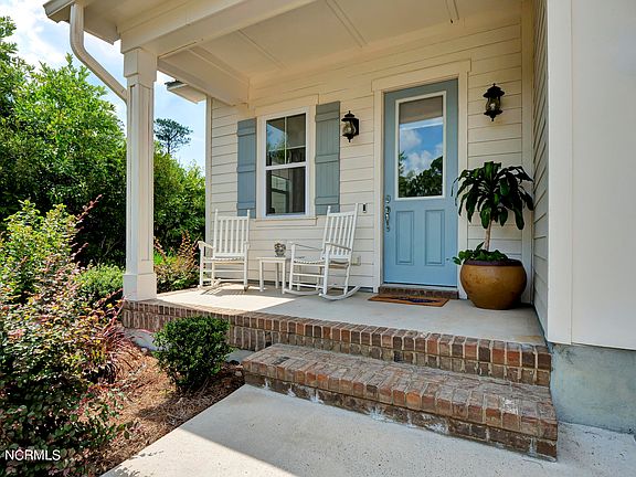 3rd image of 1877 Springwood Drive