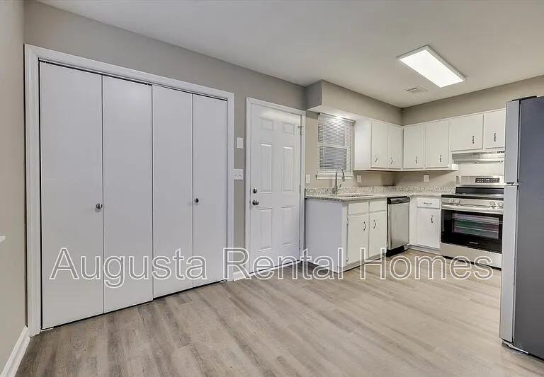 306 W Buena Vista Ave — Photo 15