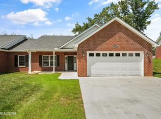 1058 Patriots Lndg, Dandridge, TN 37725