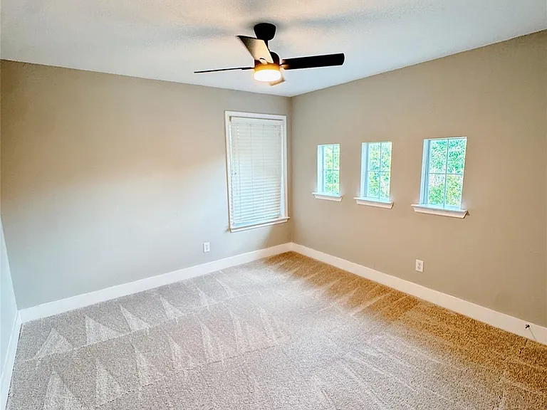 1008 Caudle Ln — Photo 17