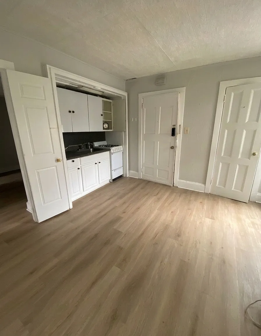 1 bed, $1,100 — Photo 2