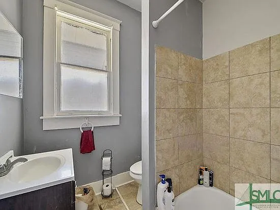 217 W 32nd St #A — Photo 5