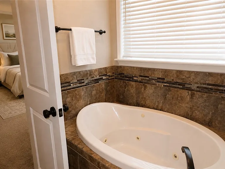 2129 Chestnut Oak Cir — Photo 12