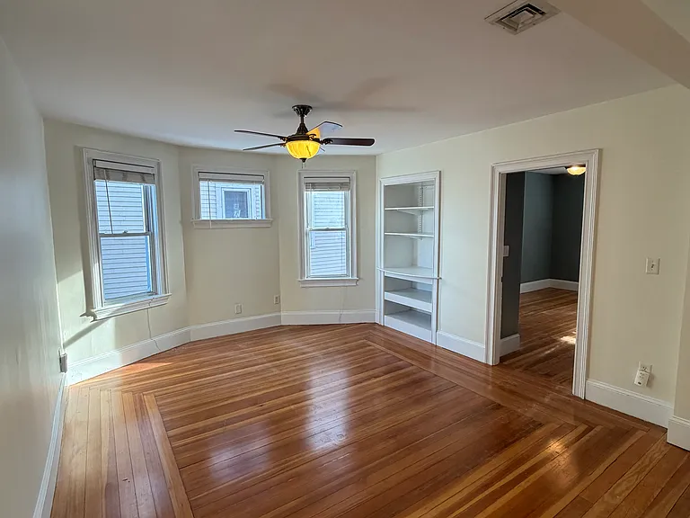 45 Houghton St #2 — Photo 4