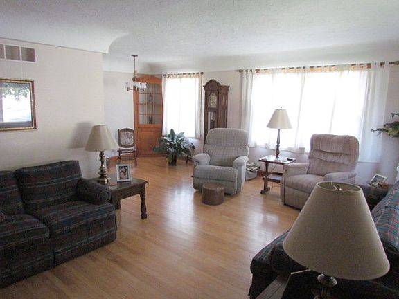 4th image of 702 Devonshire Dr