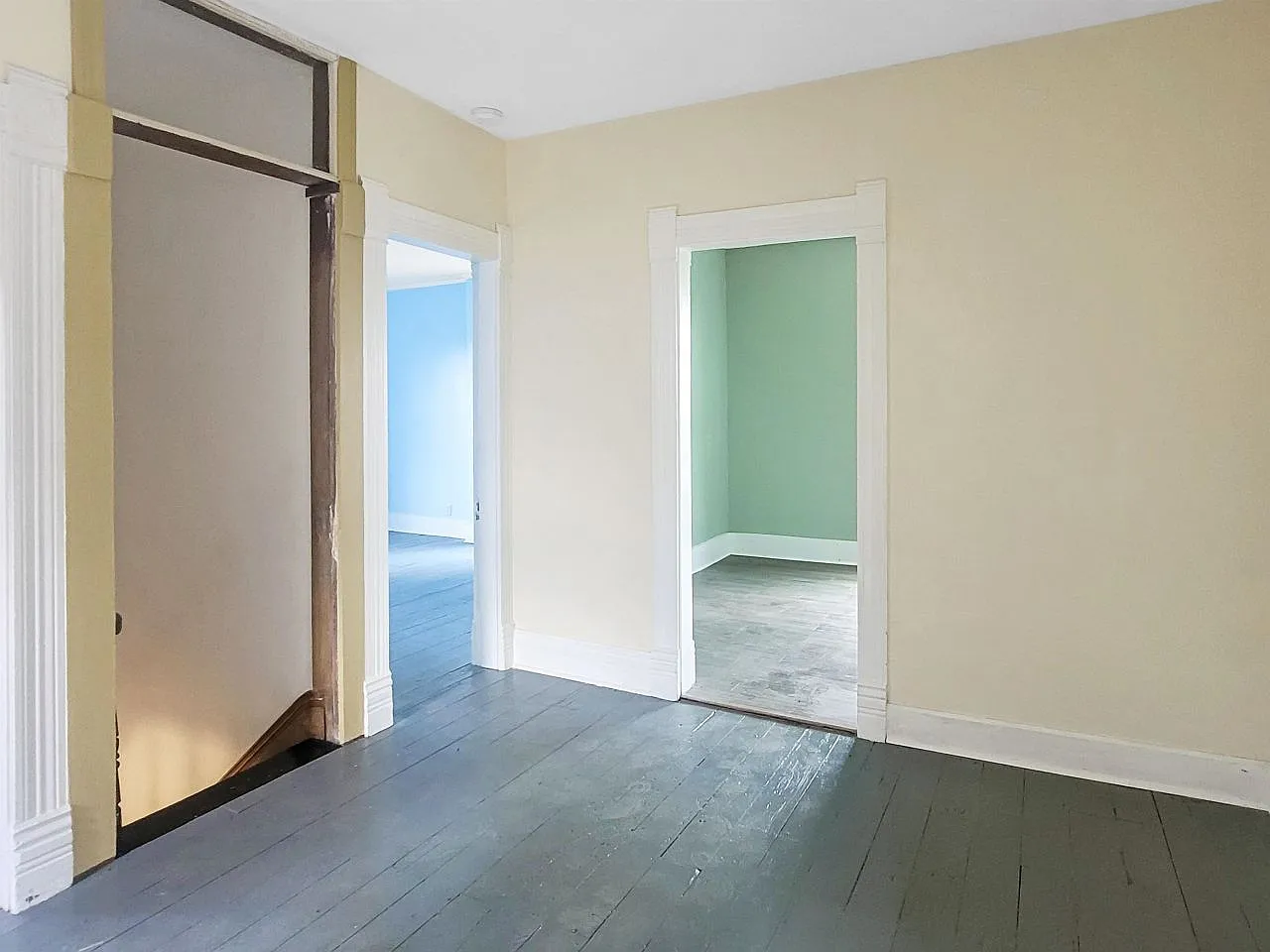 4 bed, 2371 sqft, $1,600 — Photo 2