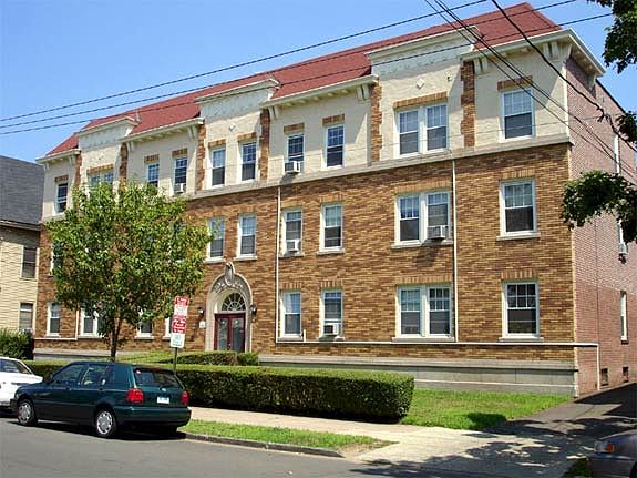 2nd image of 91 Bishop St APT 18