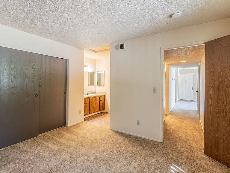 Sunflorin Village Apartments — Photo 55
