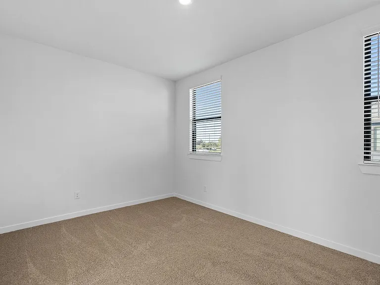 3235 Loam Ln — Photo 28