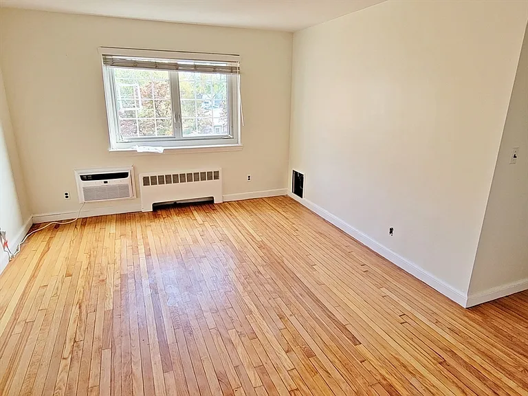 28 Saint Paul St #5 — Photo 7