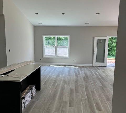 5th image of 135 Van Gilder Way