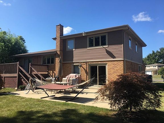 2nd image of 1723 Longmeadow Dr