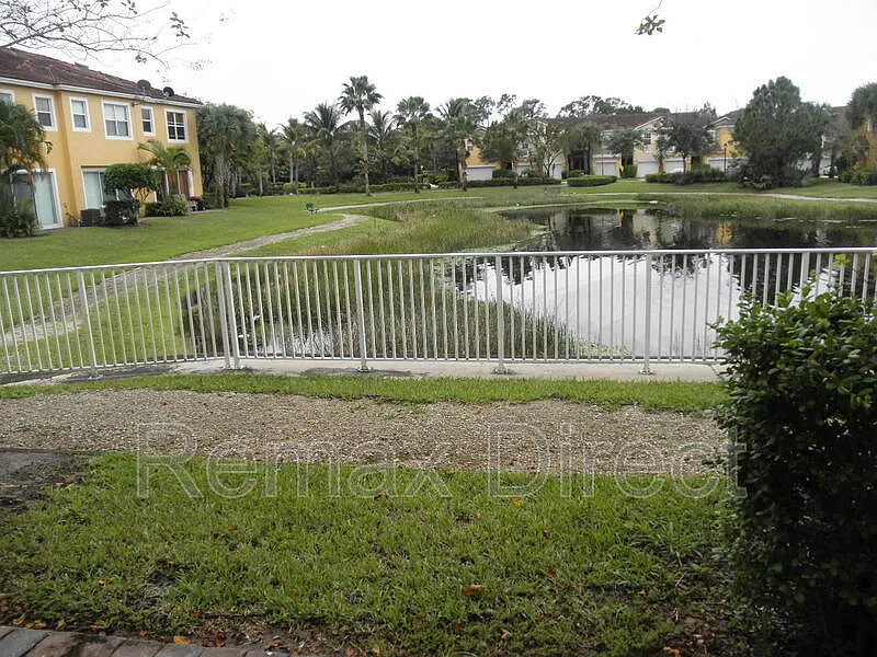 3 bed, 2.0 bath, $1,950 — Photo 2