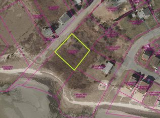 9 Hacker St, Fairhaven, MA 02719