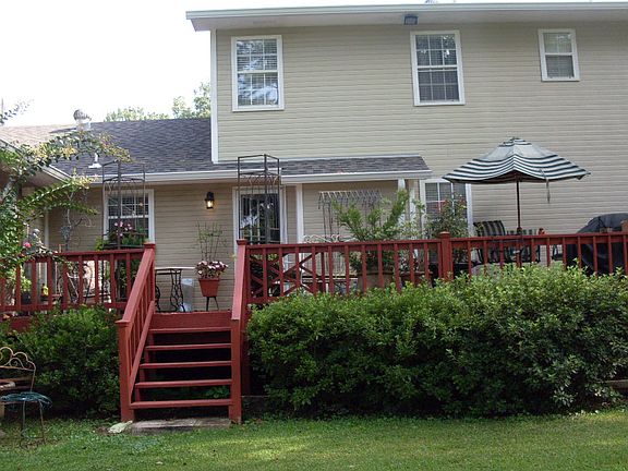 2nd image of 110 Hickory St