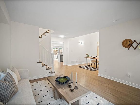 5th image of 320 Hamilton Dr #10