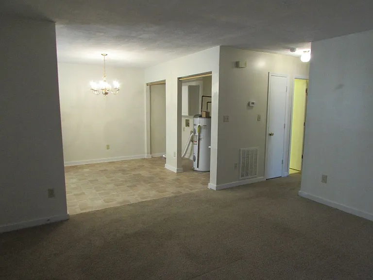 518 W Park Ave — Photo 8